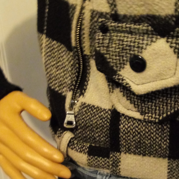 Guess jacket - Picture 3 of 7